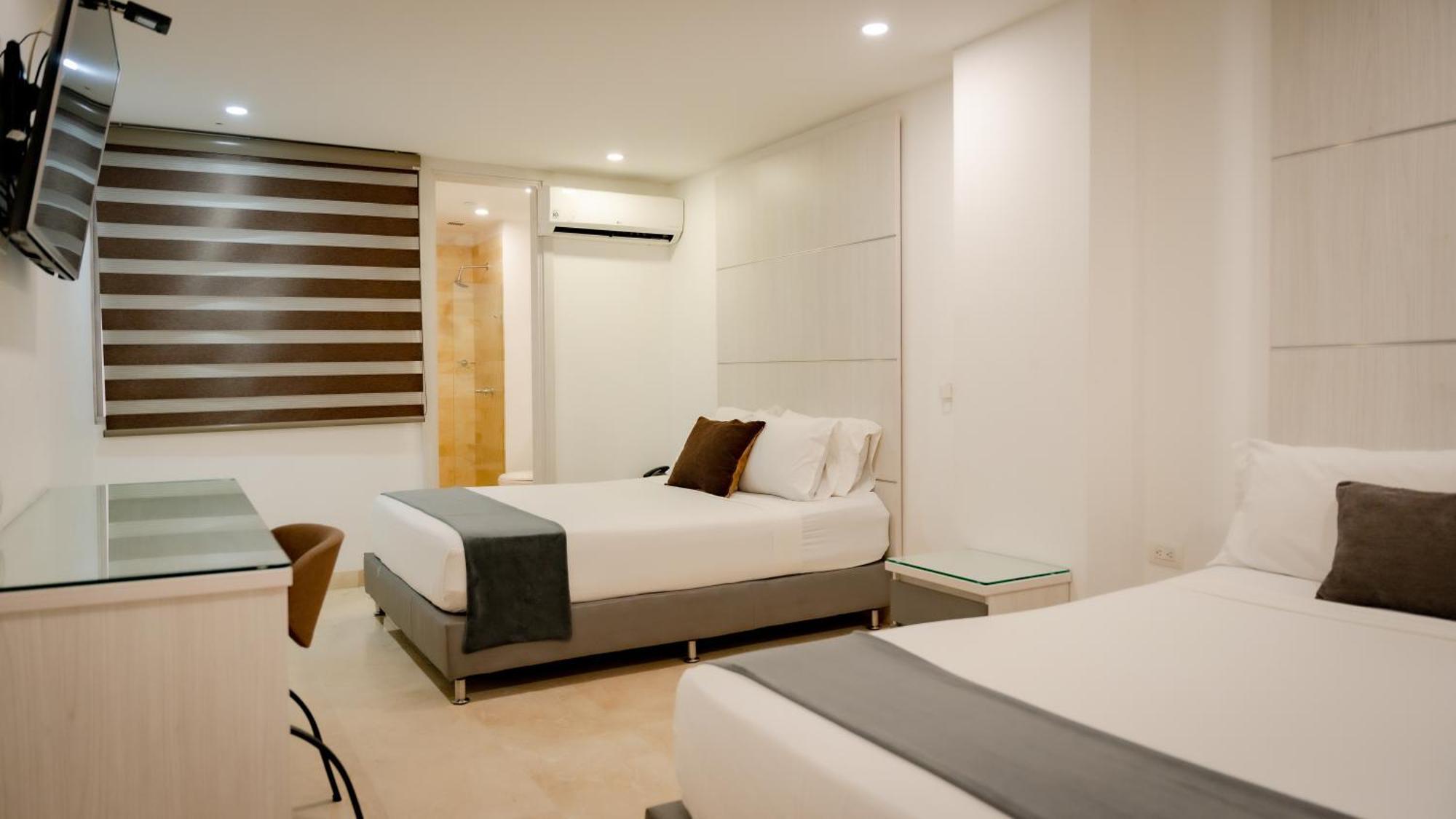Hotel Madeiro Medellin Exterior photo